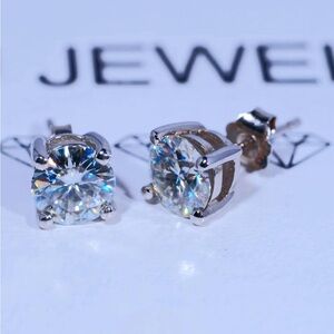 🔥Certified 1.6CT.Tw Moissanite Diamond Round Earrings Women and Men